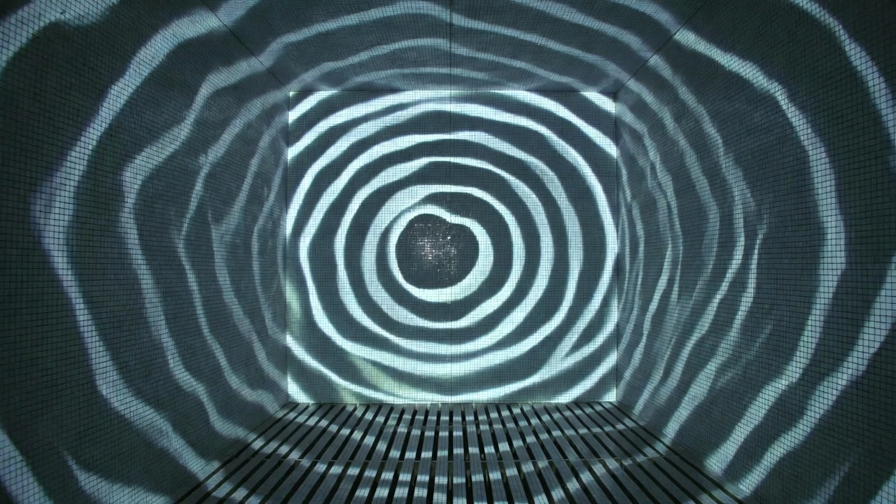 Breaking wave interference